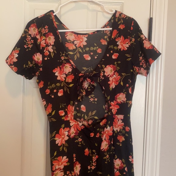 Gorgeous floral maxi dress - Picture 4 of 5